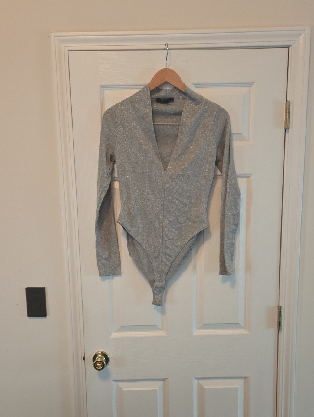 Forever 21 Silver Sparkle V-Neck Long-Sleeve Bodysuit Sweater